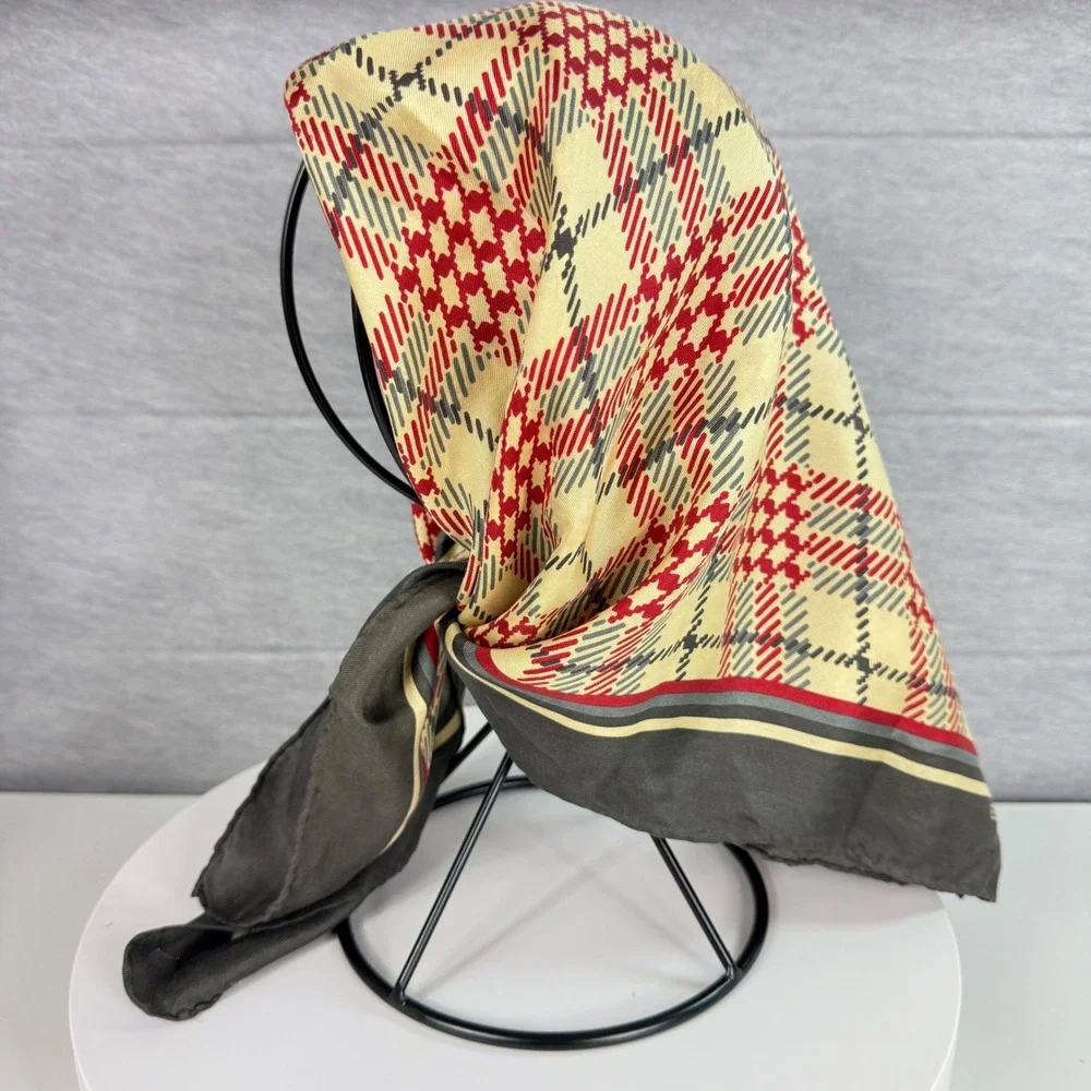 Echo Womens Scarf Beige Red‎ Plaid Hand Roll Vintage Classic Preppy Chic